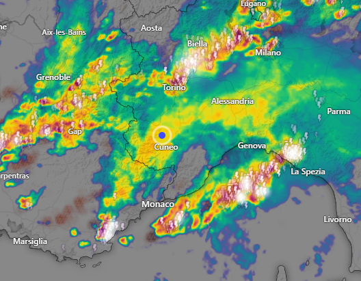 Allagamenti e grandine nel Novarese. Raffiche di vento a Casale e ad Alessandria