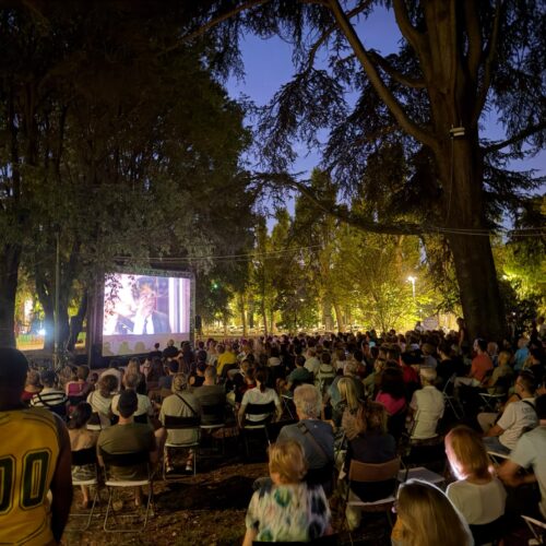 Successo per il cinema all’aperto ai giardini della stazione. Barosini: “Quel luogo presto punto nevralgico per la cutura”