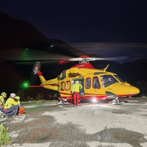 Doppio intervento del soccorso alpino: tre persone sorprese e bloccata da temporale e grandine