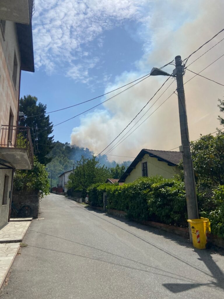 Incendio Mornese martedì 4 agosto 2026