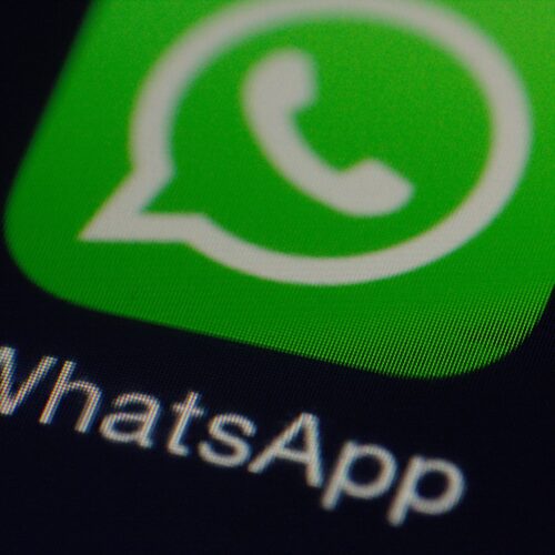 WhatsApp, nuova ondata di attacchi “zero-click”: i consigli della Polizia di Stato