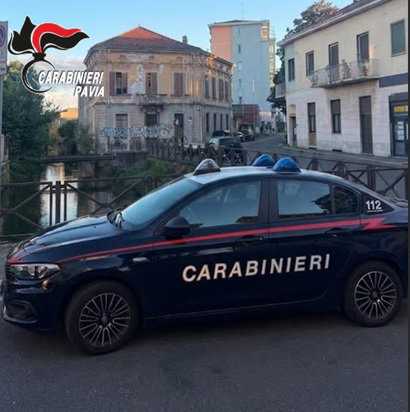 Aggressione omofoba a Vigevano. In due insultano un giovane e lo spingono nel Naviglio