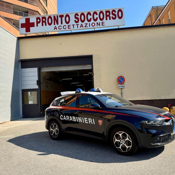 Dà in escandescenze al Pronto Soccorso di Pavia e aggredisce un infermiere. Arrestato