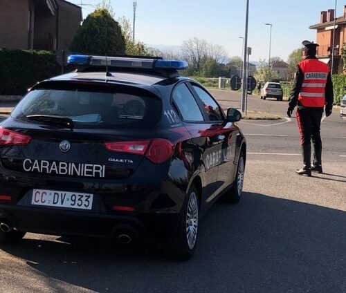 In casa con alcuni abiti rubati: denunciata una donna a Voghera