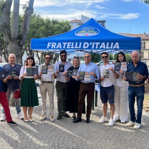 Al quartiere Cristo di Alessandria il gazebo di Fratelli d’Italia a sostegno delle riforme del Governo Meloni