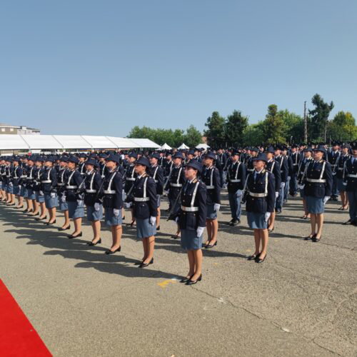 Ad Alessandria il giuramento di 367 nuovi poliziotti: “Sappiate coniugare autorevolezza e umanità”