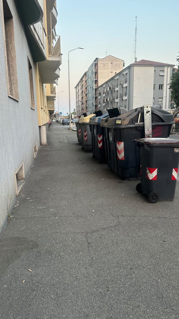 Cassonetti sotto finestra