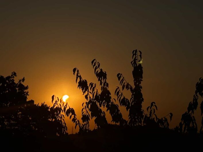 Lo spettacolo dell’eclissi di sole: le vostre foto