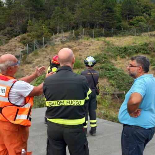 Incendio boschivo a Mornese in fase di bonifica: nel pomeriggio altri 32 lanci d’acqua