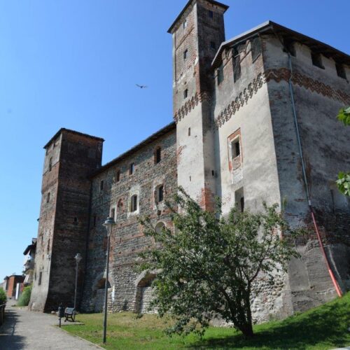 Il castello-monastero di Lenta, il gioiello medievale salvato dai volontari – Piemonte da scoprire