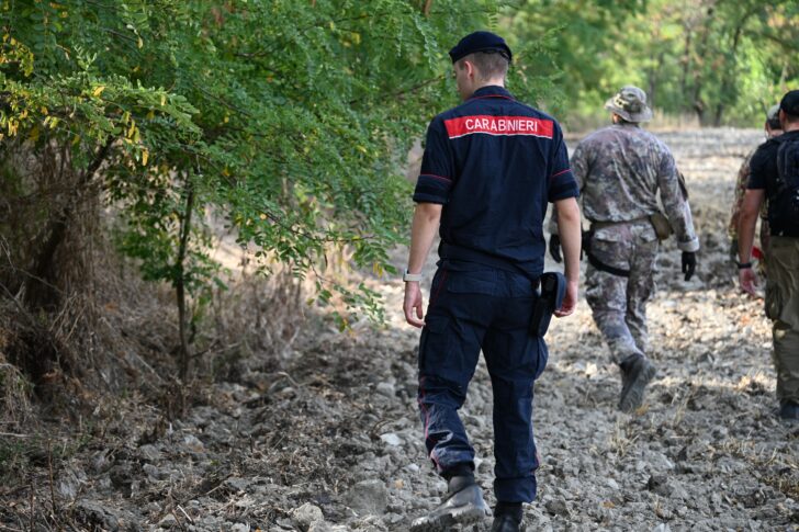 Operazione dei Carabinieri contro lo spaccio: smantellati bivacchi lungo lo Scrivia tra Tortona e Carbonara