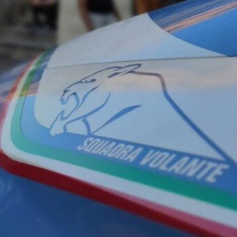 Lite sul pianerottolo finisce nel sangue a Lumellogno, frazione di Novara