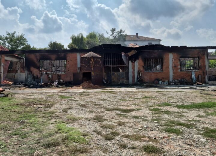Incendio in una falegnameria a Pontestura: ingenti danni, Vigili del Fuoco al lavoro per ore