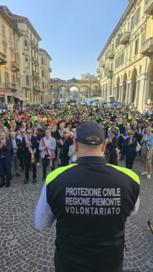 25 anni a togliere il fango, ad asciugare le lacrime e a costruire il futuro