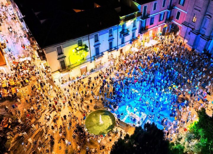 Innamorati del Capodanno alessandrino: una festa piena di gente