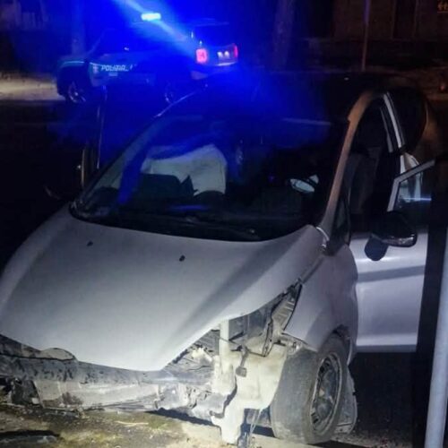 Incidente e cordolo spostato di 30 metri. Il sindaco di Ovada loda la Polizia locale e raccomanda prudenza
