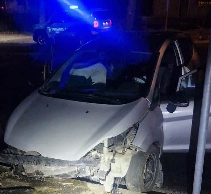 Incidente e cordolo spostato di 30 metri. Il sindaco di Ovada loda la Polizia locale e raccomanda prudenza