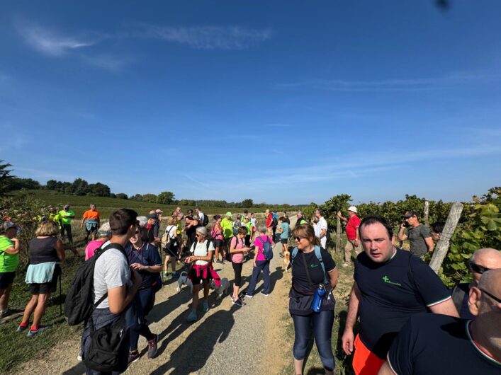 Camminata francescana a Cassine: 150 partecipanti per una domenica tra natura, sostenibilità e cultura