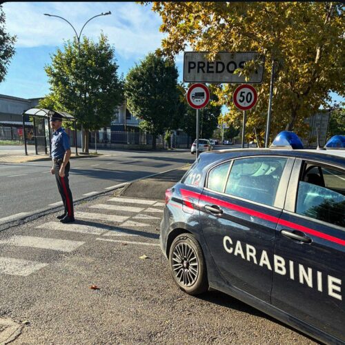 La coppia di anziani è via: in due occupano la casa e cambiano la serratura