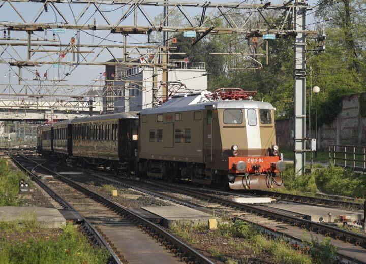 Tornano i treni storici Trenord: viaggi d’epoca verso Como, i laghi e la Brianza