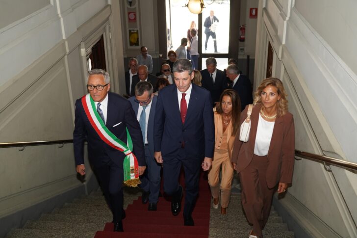 Biella conferisce la cittadinanza onoraria alla Polizia di Stato nel ricordo di Francesco Cusano