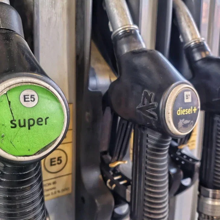 Carburanti, nuovo record sul prezzo del gasolio. Diesel verso i 2,34 euro al litro