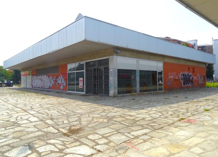 Il centro Dea potrà rinascere: stabili chiusi da tempo ora ufficialmente sul mercato