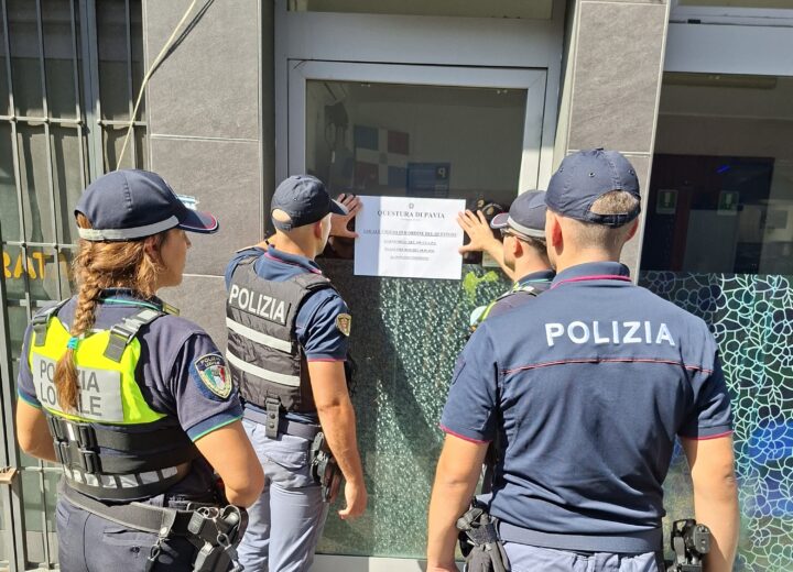 Ritrovo di persone con precedenti e musica ad alto volume senza permesso: bar di Pavia chiuso dieci giorni