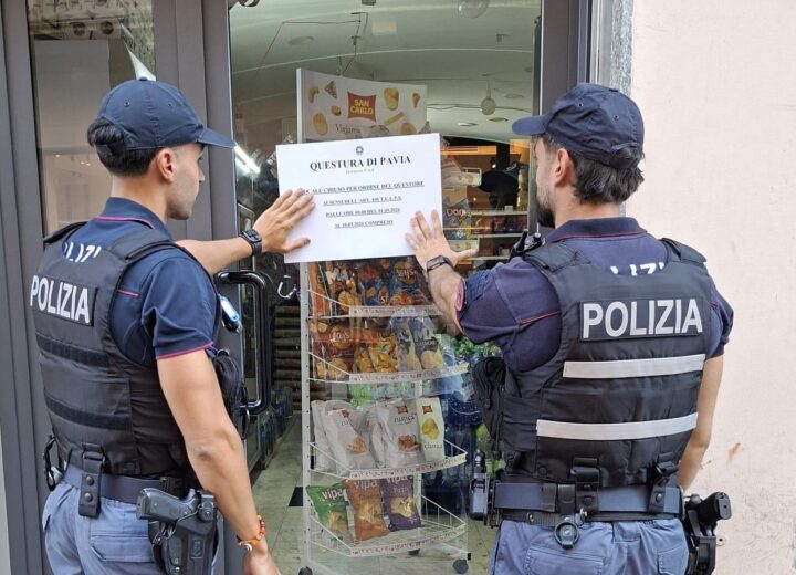 Alcolici venduti a giovanissimi. A Pavia minimarket chiuso per dieci giorni