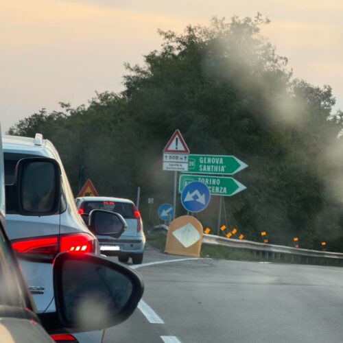 Code sulla tangenziale di Alessandria verso Acqui all’altezza dell’uscita per l’A26