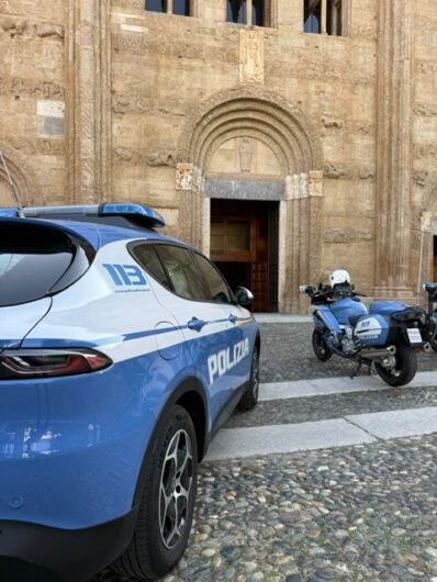 La Polizia di Stato celebra San Michele Arcangelo: in Questura svelata l’opera di Massimo Ippoliti