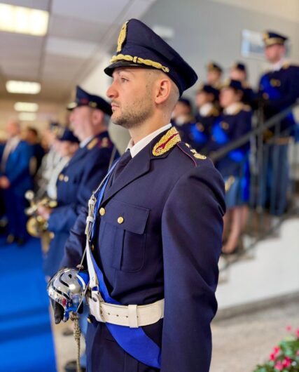 La Polizia di Stato celebra San Michele Arcangelo: in Questura svelata l’opera di Massimo Ippoliti