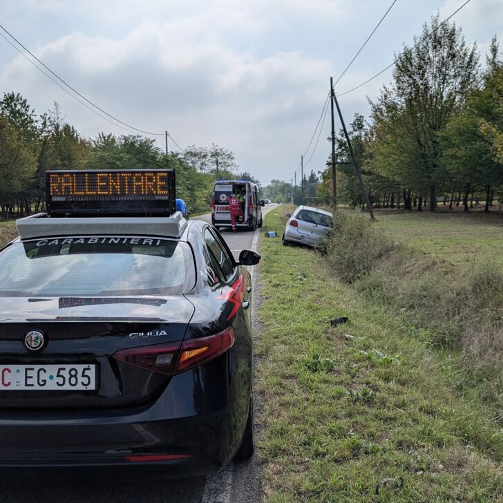 Auto fuori strada a Cassano: Carabinieri ed elisoccorso sul posto