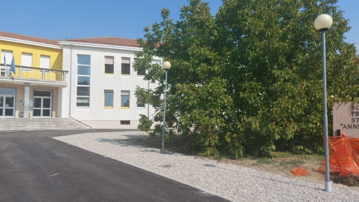 Nuova area di ingresso e una nuova rampa alla scuola Caretta di Spinetta grazie ai fondi del Marengo Hub