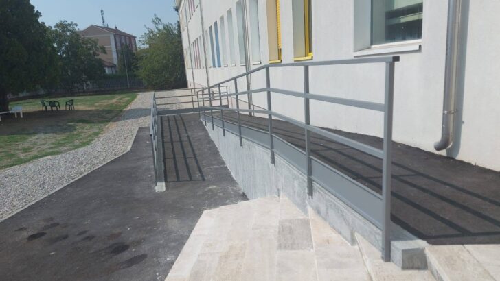 Nuova area di ingresso e una nuova rampa alla scuola Caretta di Spinetta grazie ai fondi del Marengo Hub