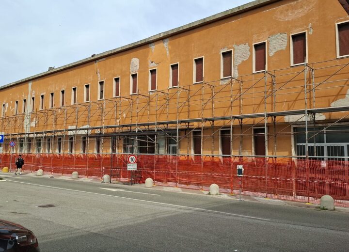 Stazione di Alessandria: lavori all’ex deposito e sul tetto un mese dopo l’appello del Comune