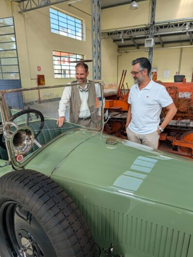 “Mission Monte-Carlo 26” fa tappa a Tortona: l’auto del 1926 incontra la storia della meccanica Orsi