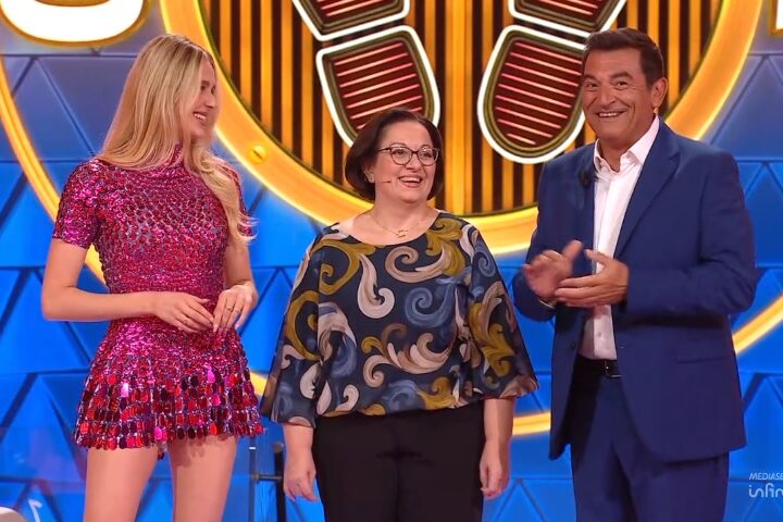 Una professoressa alessandrina protagonista su Canale 5: Sara vince 10 mila euro a “Caduta libera”
