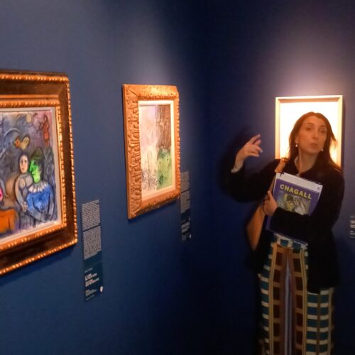 Vercelli scopre la meraviglia di Chagall: nei suoi quadri l’amore, l’esilio e la bellezza