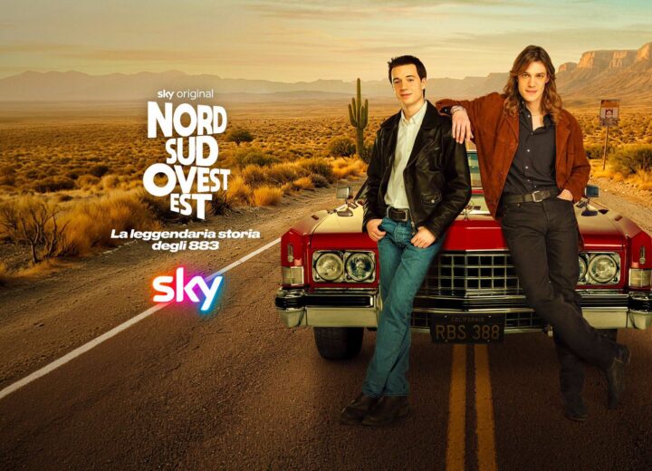 La nuova serie sugli 883 al via oggi su Sky. Successo, amicizia, Righeira e la fuga
