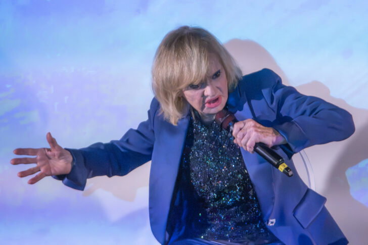 Rita Pavone al Kristalli: le foto di una serata tra cinema, musica e ricordi