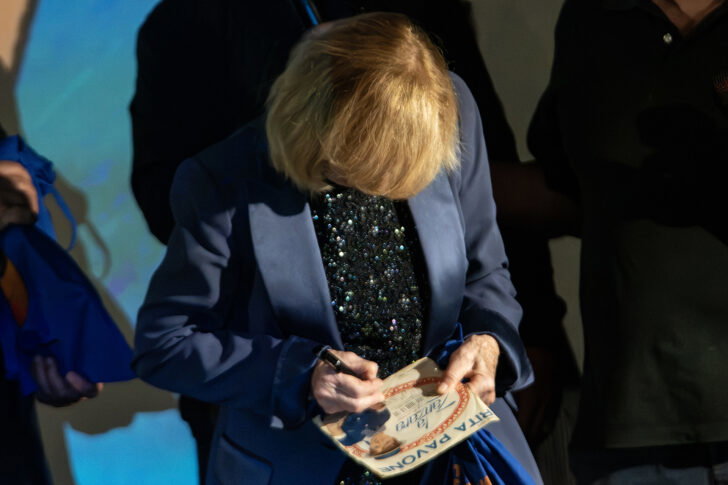 Rita Pavone al Kristalli: le foto di una serata tra cinema, musica e ricordi