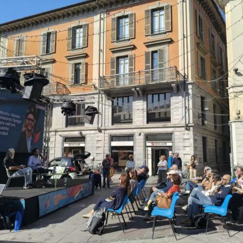 La polemica della telecamera: la città sociale contro la città delle auto