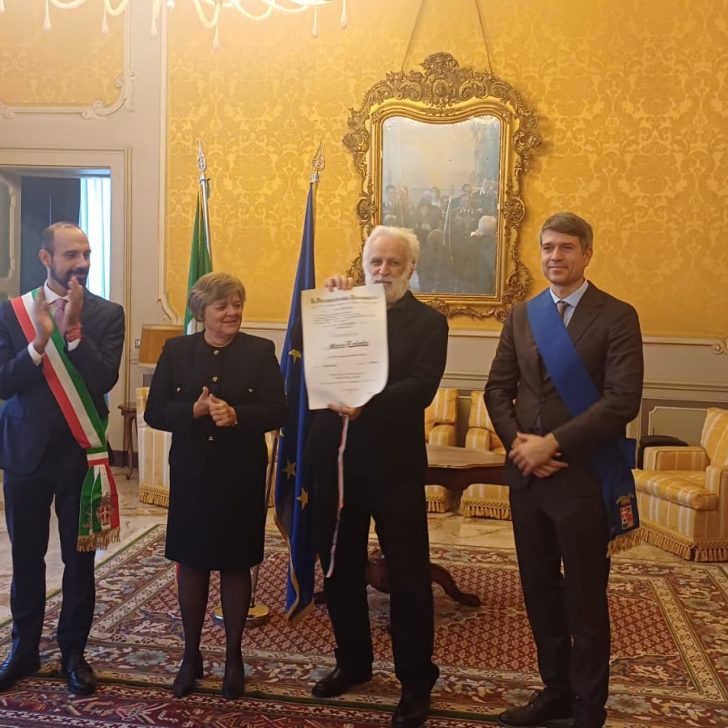 Marco Lodola nominato Cavaliere della Repubblica: la consegna dell’onorificenza a Palazzo Malaspina