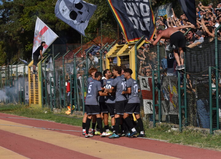 Derthona-Alessandria 1-3, i Grigi vincono il derby e restano in vetta