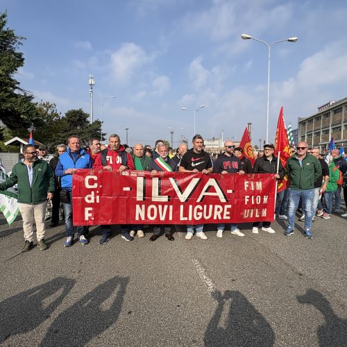 Ex Ilva, la mobilitazione supera i cancelli dello stabilimento novese e arriva ad Alessandria