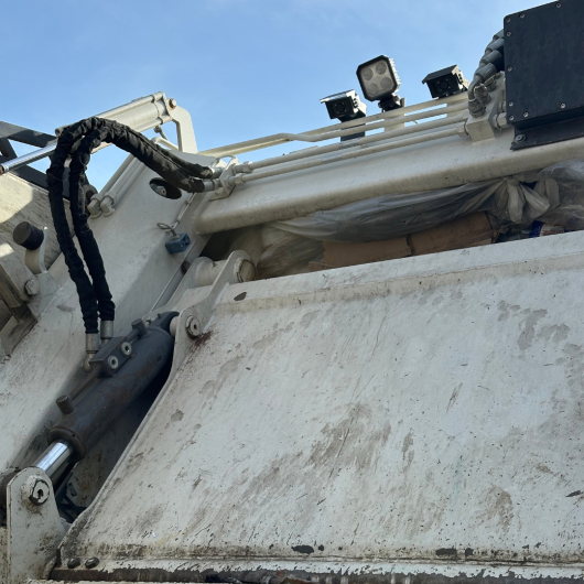 NANDO: quando il camion diventa una sentinella contro l’abbandono dei rifiuti
