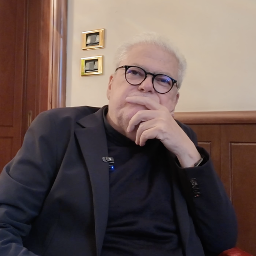 Roberto Andò: “Fellini e Rosi opposti, Pirandello oggi vedrebbe il trionfo della menzogna”