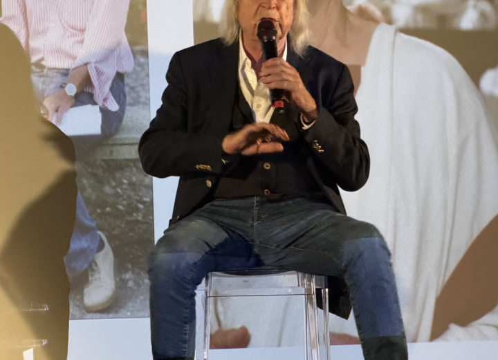 Enrico Vanzina: “La commedia italiana racconta i nostri drammi con il sorriso”. Ecco il film che considera il più bello di sempre