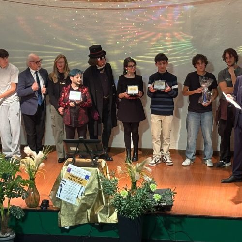 “Una voce tra le stelle”: Giuseppe Cirillo vince il festival canoro di Acqui Terme